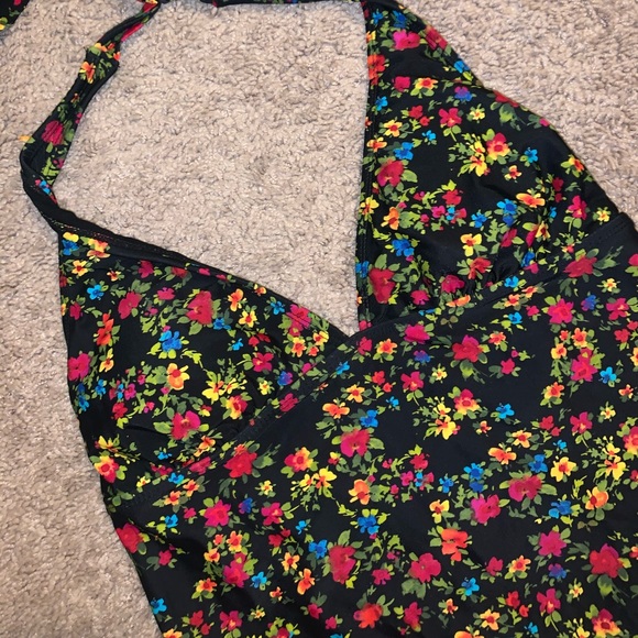 Catalina Black Multicolored Floral Swimsuit size M - Picture 4 of 9